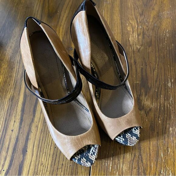 JESSICA SIMPSON Platform Heels Size 9B Brown Leather Black Patent Snakeskin Trim - Picture 2 of 11